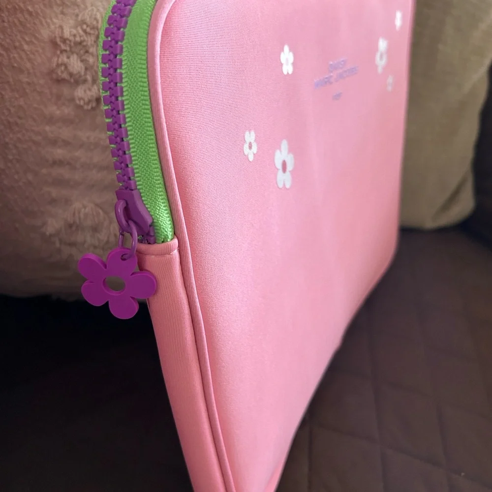 💕Marc Jacobs Pink laptop sleeve case💕